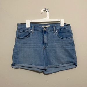 LAST CALL! Levi’s Midi Length Shorts